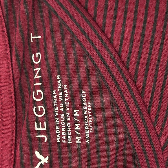 American Eagle Jegging Stripped Tee - Picture 3 of 4